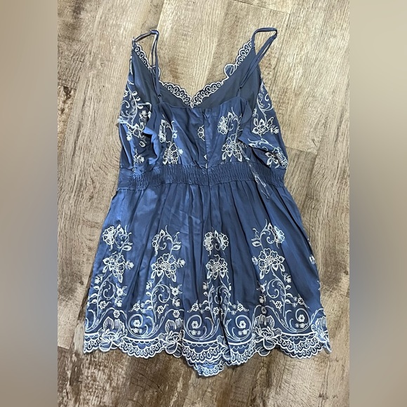 Floral Romper - Picture 2 of 4